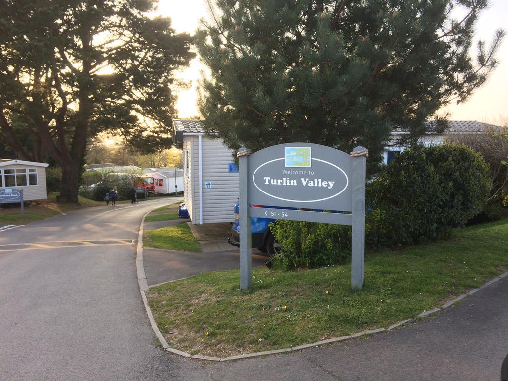 Turlin Valley Poole Exteriér fotografie